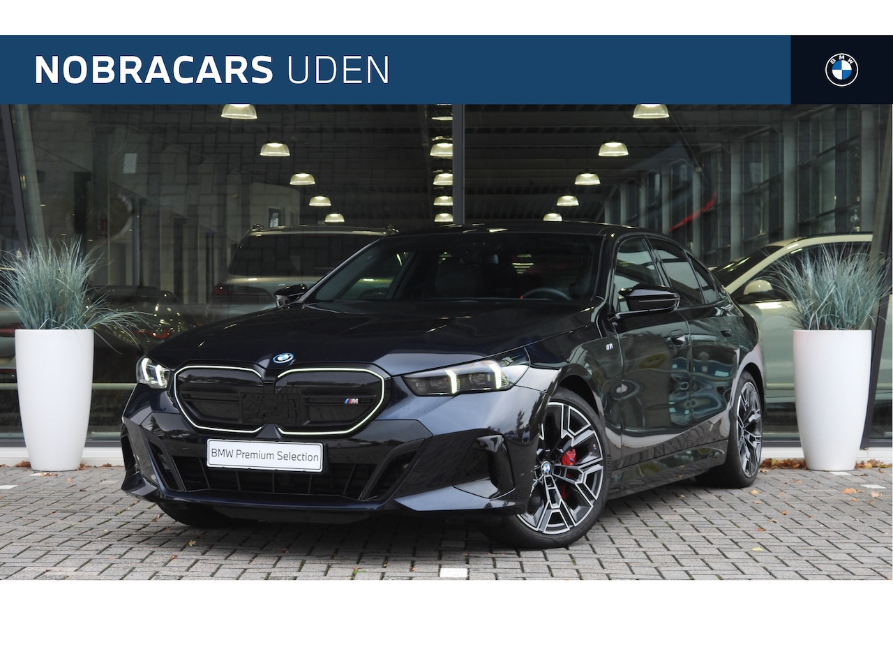 BMW i5 - M60 xDrive / Panoramadak / Trekhaak / Parking Assistant Professional / Adaptief onderstel - AutoWereld.nl