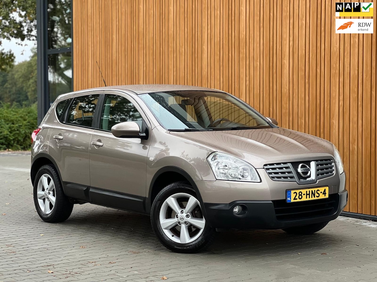 Nissan Qashqai - 1.6 ACENTA|AIRCO|LMV|TREKHAAK - AutoWereld.nl