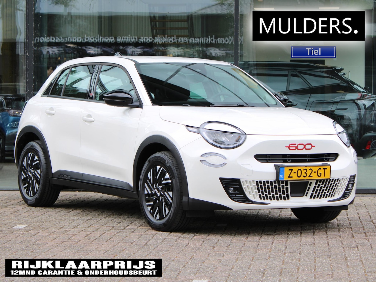 Fiat 600e - RED 54 kWh | Apple Carplay / Climate / Cruise - AutoWereld.nl