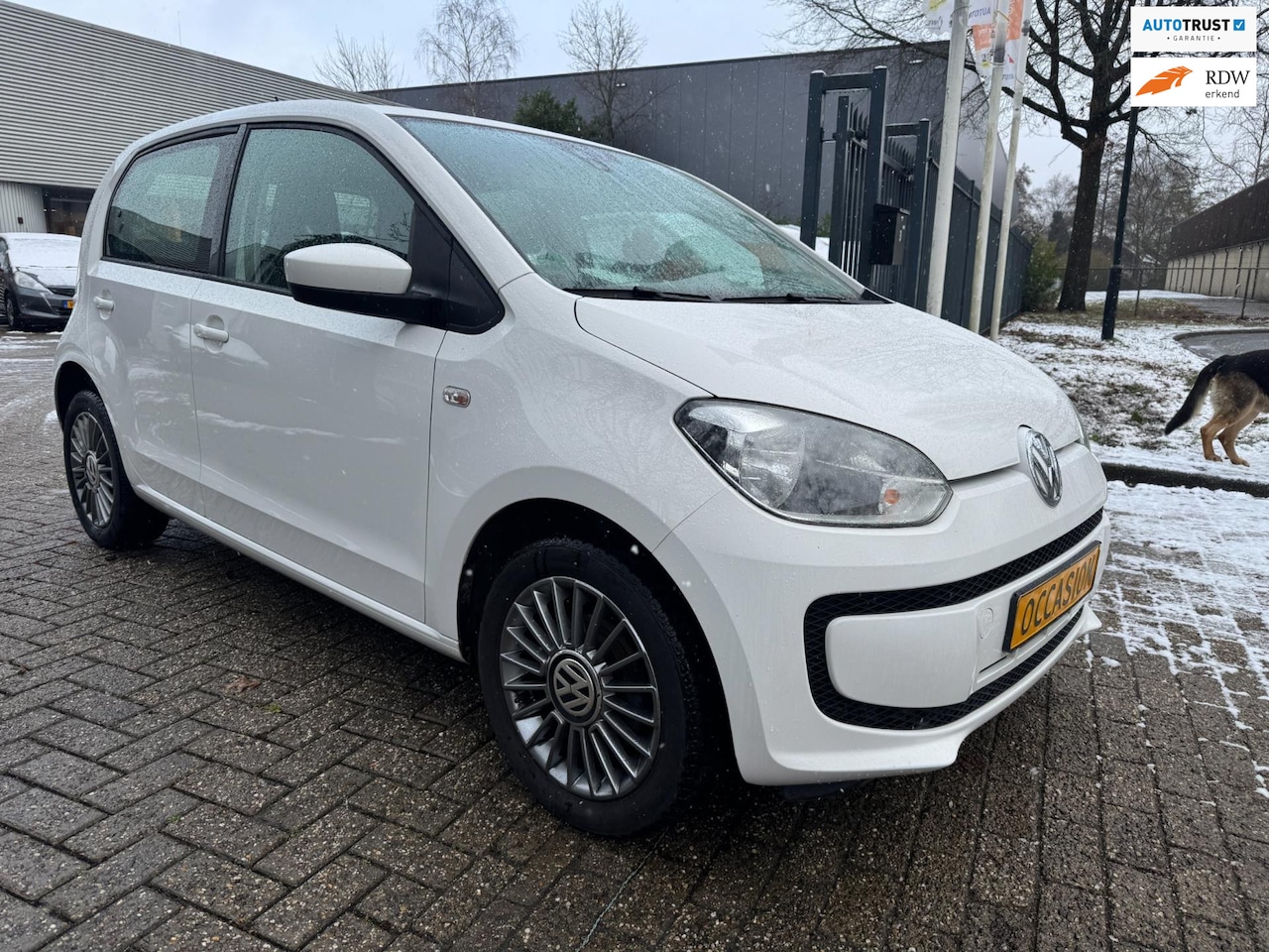 Volkswagen Up! - 1.0 high up! BlueMotion 5 drus, airco, elec pakket, cruise controle, pdc, alu sportwielen, - AutoWereld.nl