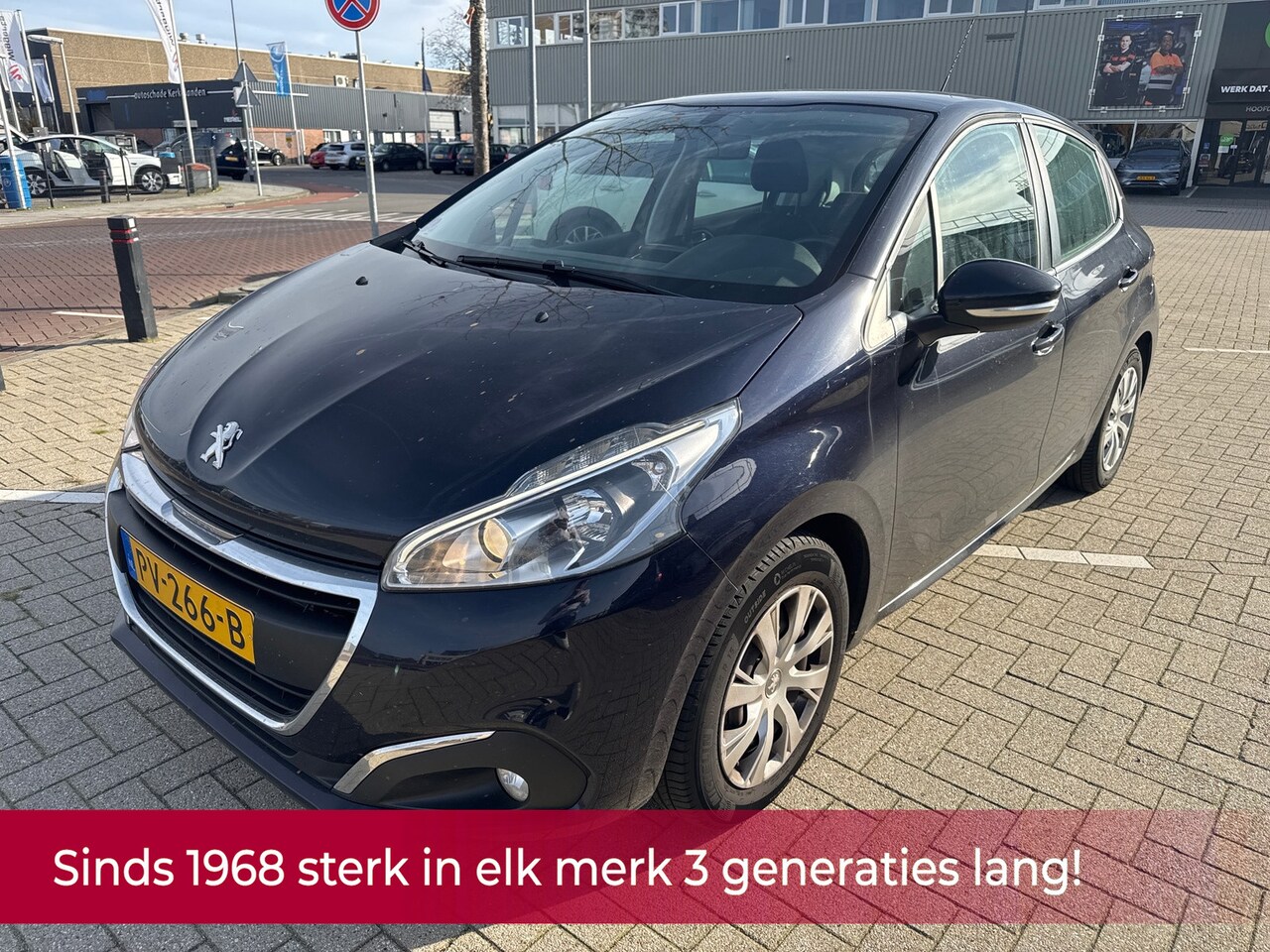 Peugeot 208 - 1.2 PureTech Blue Lion 5 deurs 82PK! NL AUTO NAP! Navi l Cruise l Airco l PDC l MTF-stuur - AutoWereld.nl