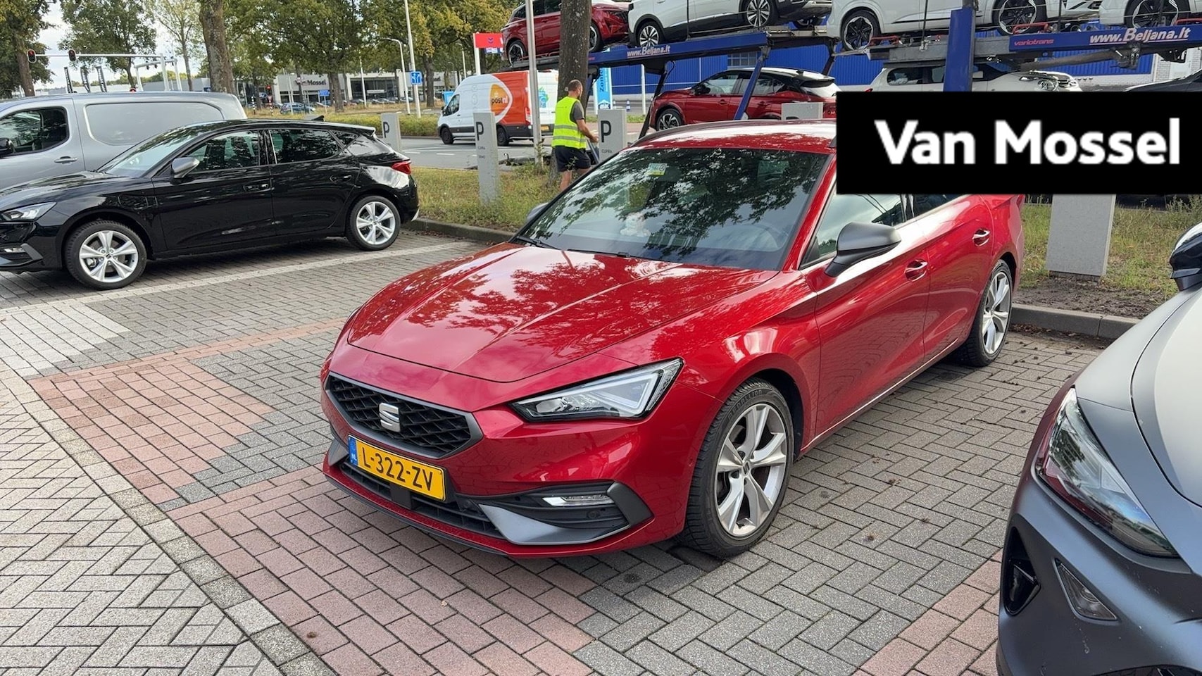 SEAT Leon Sportstourer - 1.5 eTSI FR Business Intense 1.5 eTSI FR Business Intense - AutoWereld.nl