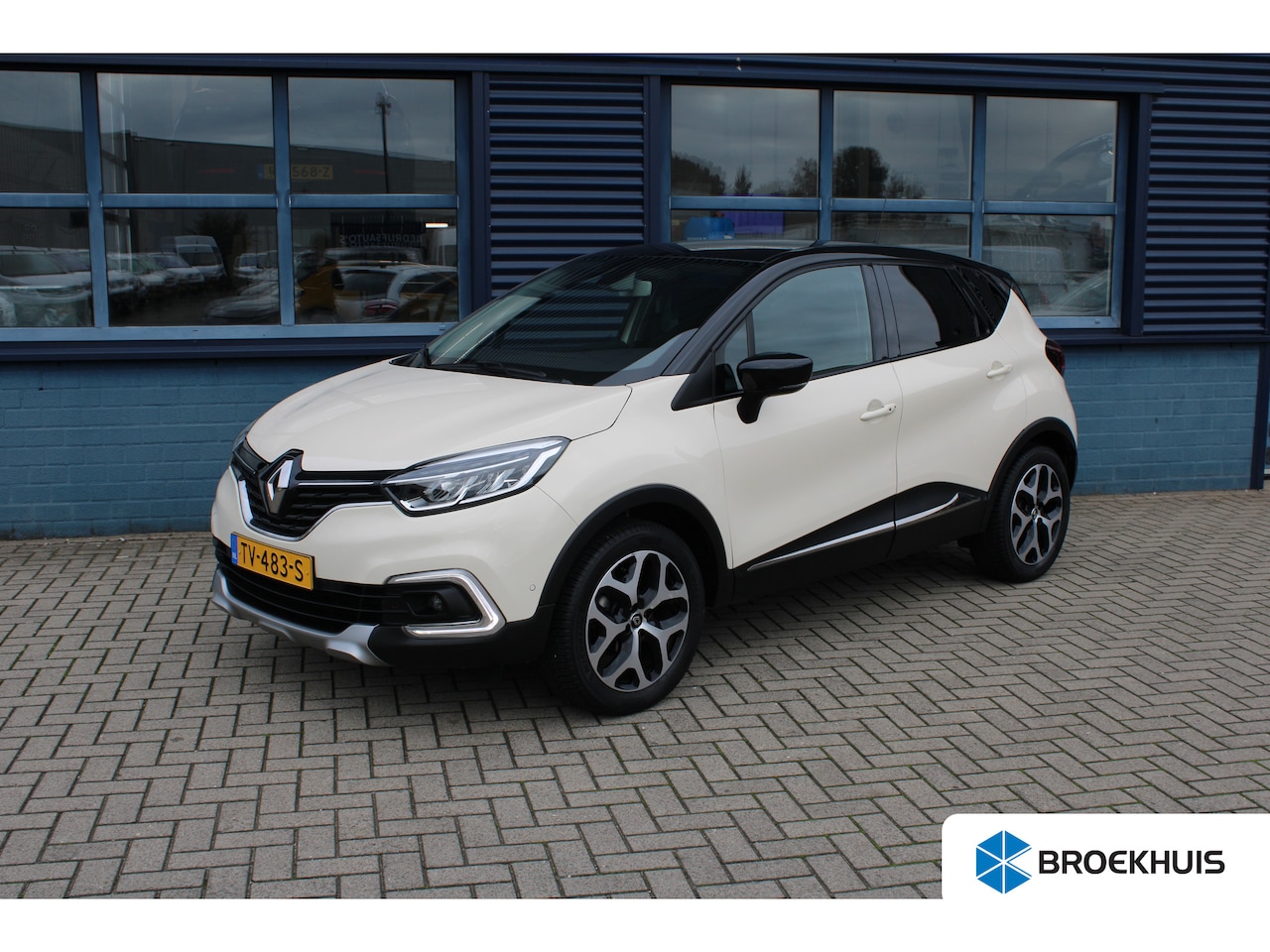 Renault Captur - 0.9 TCe Intens | Navigatie | Camera/ | Achterbank in delen neerklapbaar | Afwijkende dakkl - AutoWereld.nl