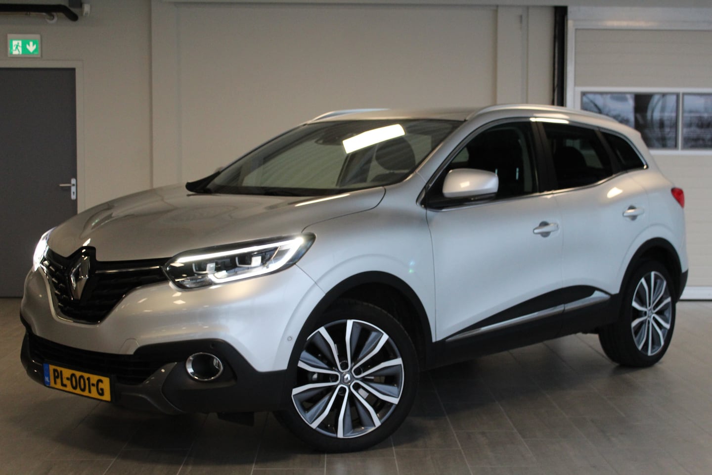 Renault Kadjar - 1.6-130pk dCi Intens. Erg nette hoogzitter voor nog jaren rijplezier ! Trekhaak, Clima, Cr - AutoWereld.nl
