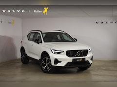Volvo XC40 - B4 211PK Automaat Plus Dark / Adaptieve Cruisecontrol / Parkeersensoren / Stoelverwarming