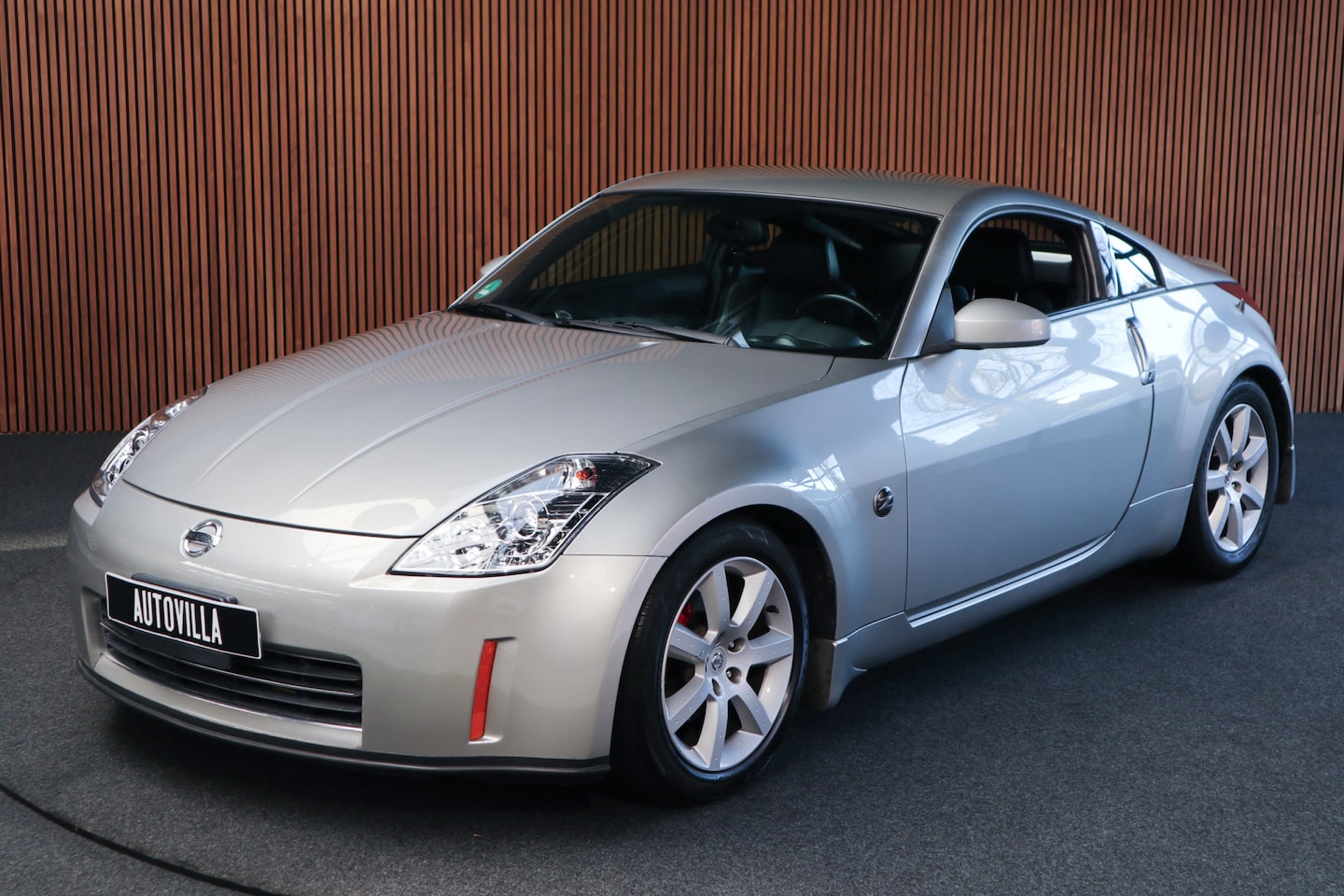 Nissan 350Z - 3.5 V6 Aut. Leer Bose Climate Stoelverwarming Elektr. verstelbare stoelen Cruise LM velgen - AutoWereld.nl