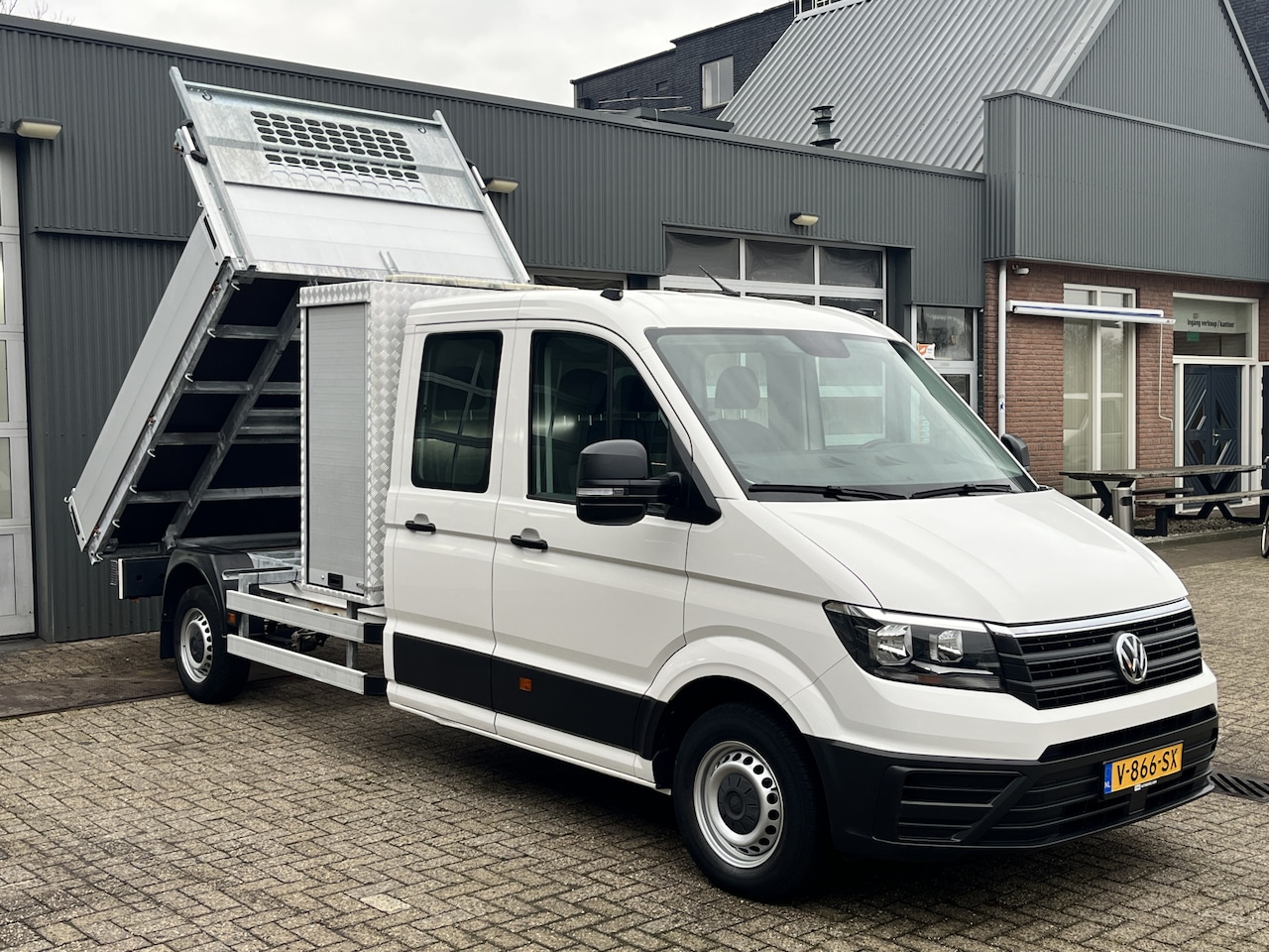 Volkswagen Crafter - 35 2.0 TDI Maxi DC L4H1  Kipper 3000kg trekgewicht Euro 6 Airco Cruise controle 6-Persoons - AutoWereld.nl