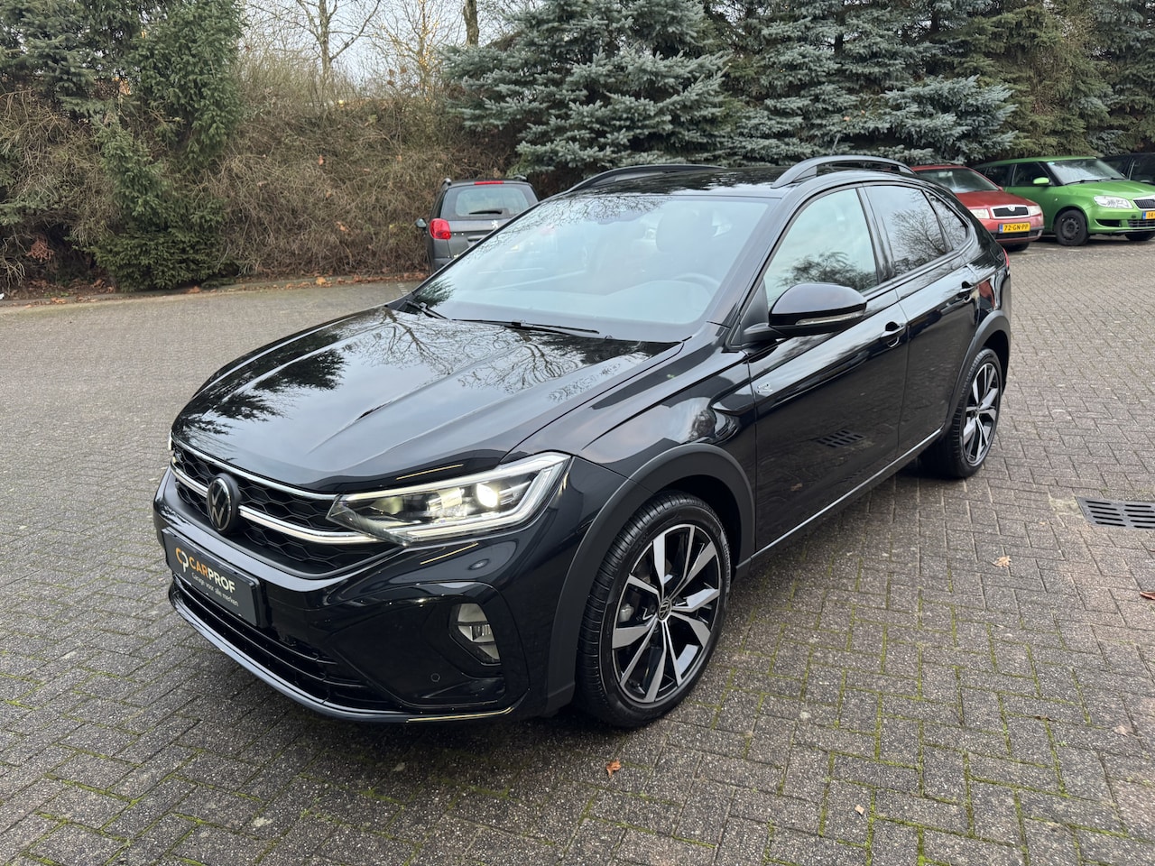 Volkswagen Taigo - 1.0 TSI R-Line Edition | 18 inch LMV | Stoelverwarming | Adaptive | Apple Carplay | - AutoWereld.nl