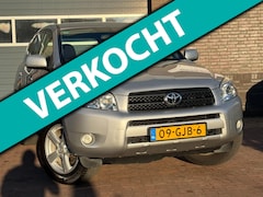 Toyota RAV4 - 2.0 VVTi Linea Terra|Climate