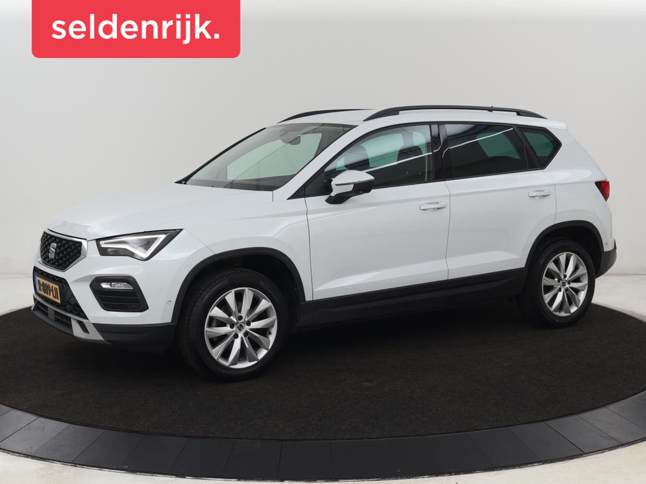 SEAT Ateca - 2.0 TDI Style Intens | Carplay | Camera | Navigatie | Full LED | Park Assist | Cruise cont - AutoWereld.nl