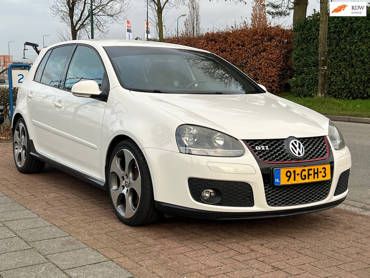 Volkswagen Golf - 2.0 TFSI GTI *NAVI|CRUISE CONTROL - AutoWereld.nl