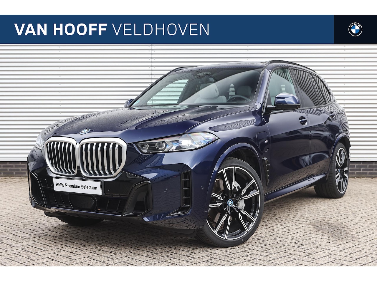 BMW X5 - xDrive50e High Executive M Sport Automaat / Panoramadak / Trekhaak / Sportstoelen / Soft-C - AutoWereld.nl