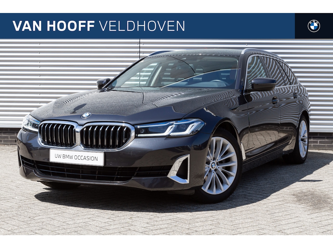 BMW 5-serie Touring - 520i High Executive Luxury Line Automaat / Laserlight / Sportstoelen / Achteruitrijcamera - AutoWereld.nl