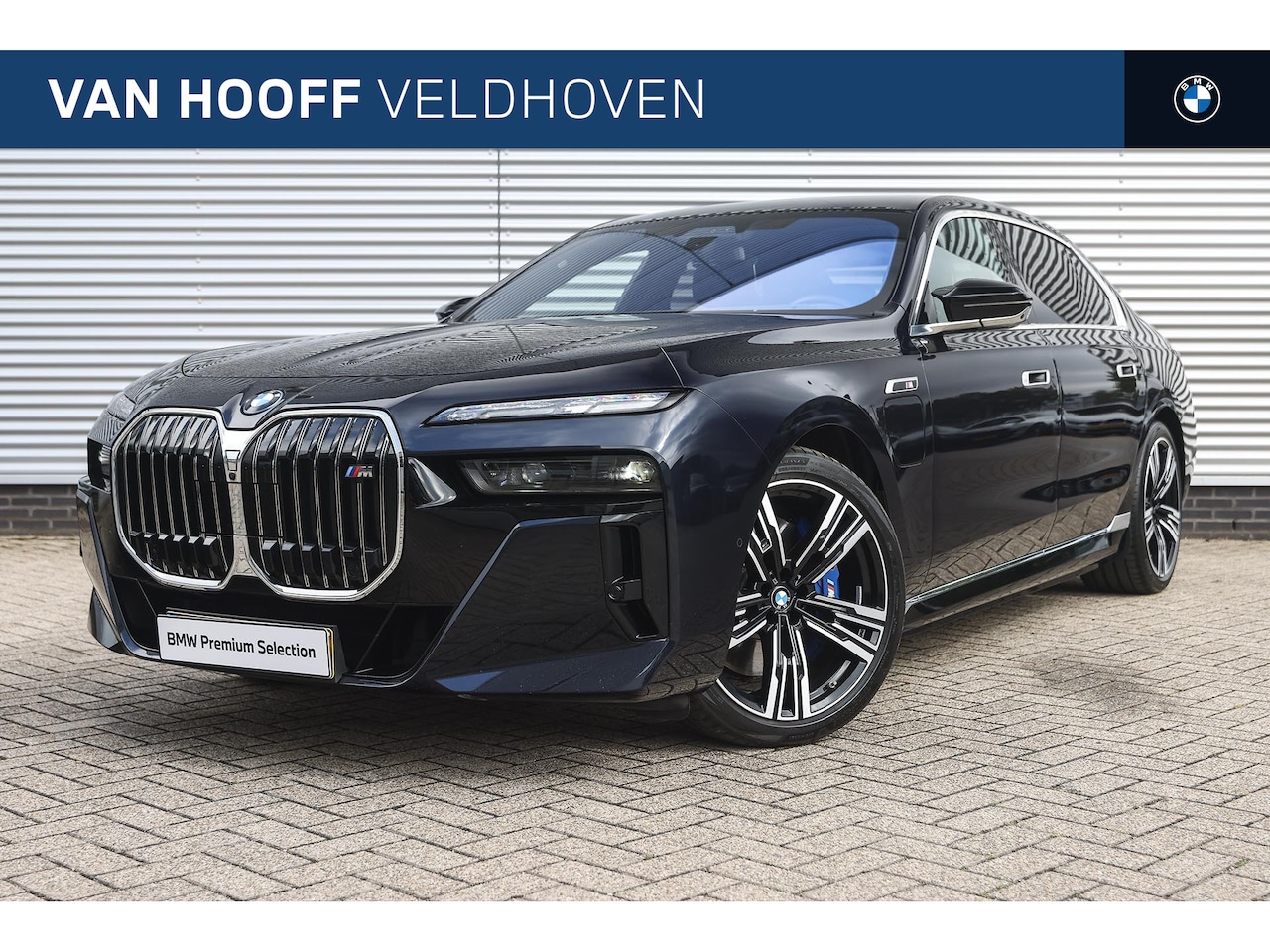 BMW 7-serie - M760e xDrive High Executive Automaat / Panoramadak Sky Lounge / Massagefunctie / Parking A - AutoWereld.nl