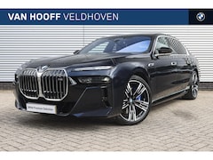BMW 7-serie - M760e xDrive High Executive Automaat / Panoramadak Sky Lounge / Massagefunctie / Parking A