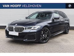 BMW 5-serie Touring - 530e High Executive M Sport Automaat / Panoramadak / Achteruitrijcamera / Laserlight / Com
