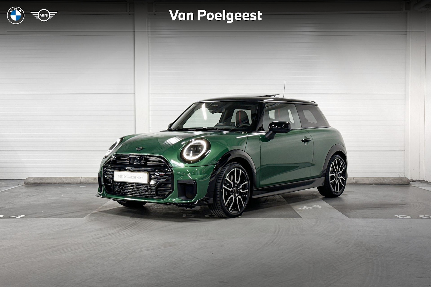 MINI Cooper S - | John Cooper Works Uitvoering | Pakket XL |18" John Cooper Works Lap Spoke two-tone - AutoWereld.nl