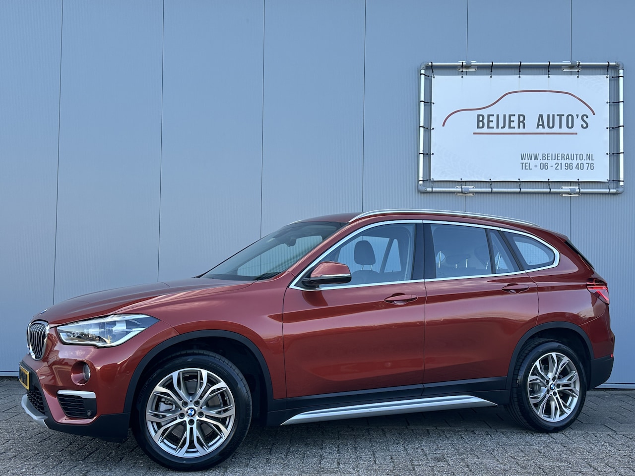 BMW X1 - xDrive20i High Executive Automaat Navigatie/LED/18inch. - AutoWereld.nl