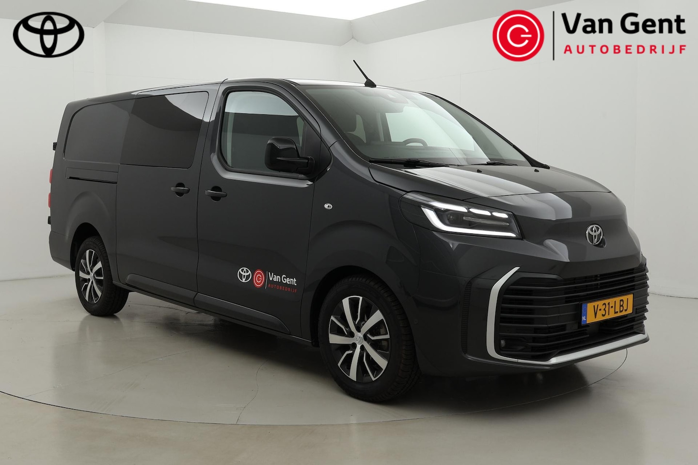 Toyota PROACE Long Worker - 2.0 D-4D L2D Professional DC | Trekhaak | Navigatie | Lat om lat | Stoel-/stuurverwarming - AutoWereld.nl