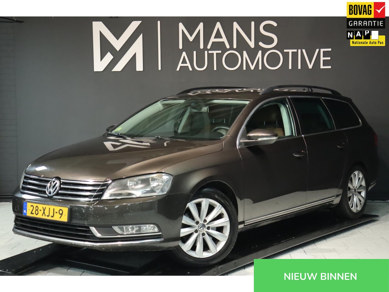 Volkswagen Passat Variant - 1.6 TDI BlueMotion / LEDER / NAVI / CRUISE / PDC V+A / NAP! / NL AUTO / KEURIG - AutoWereld.nl