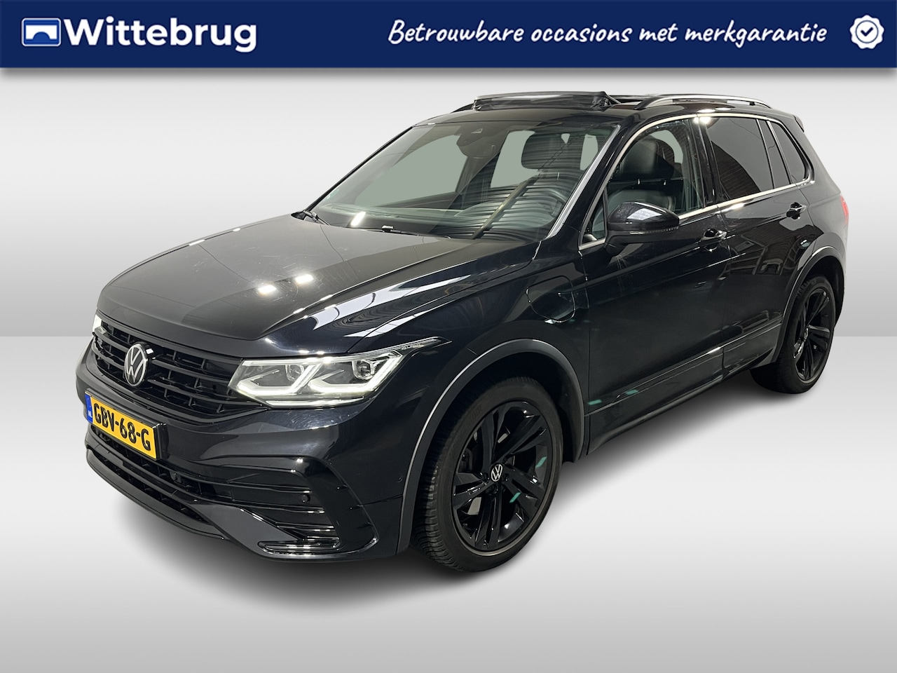 Volkswagen Tiguan - 1.4 TSI eHybrid R-Line / AUTOMAAT/ PANO/ PARK.SENSOR.V+A/ CAMERA/ STUUR+STOEL VERWARM./ KE - AutoWereld.nl