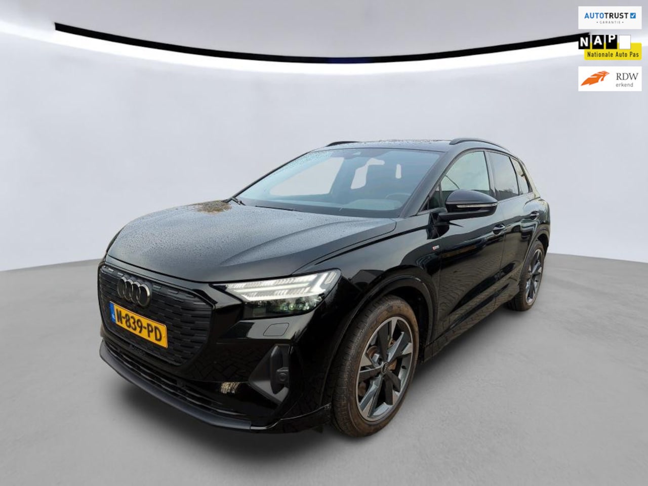 Audi Q4 e-tron - 40 Competition S-LINE 77 kWh PANO l MATRIX l CAMERA l ADAPT.CRUISE l ORG.NL l DEALER OND - AutoWereld.nl