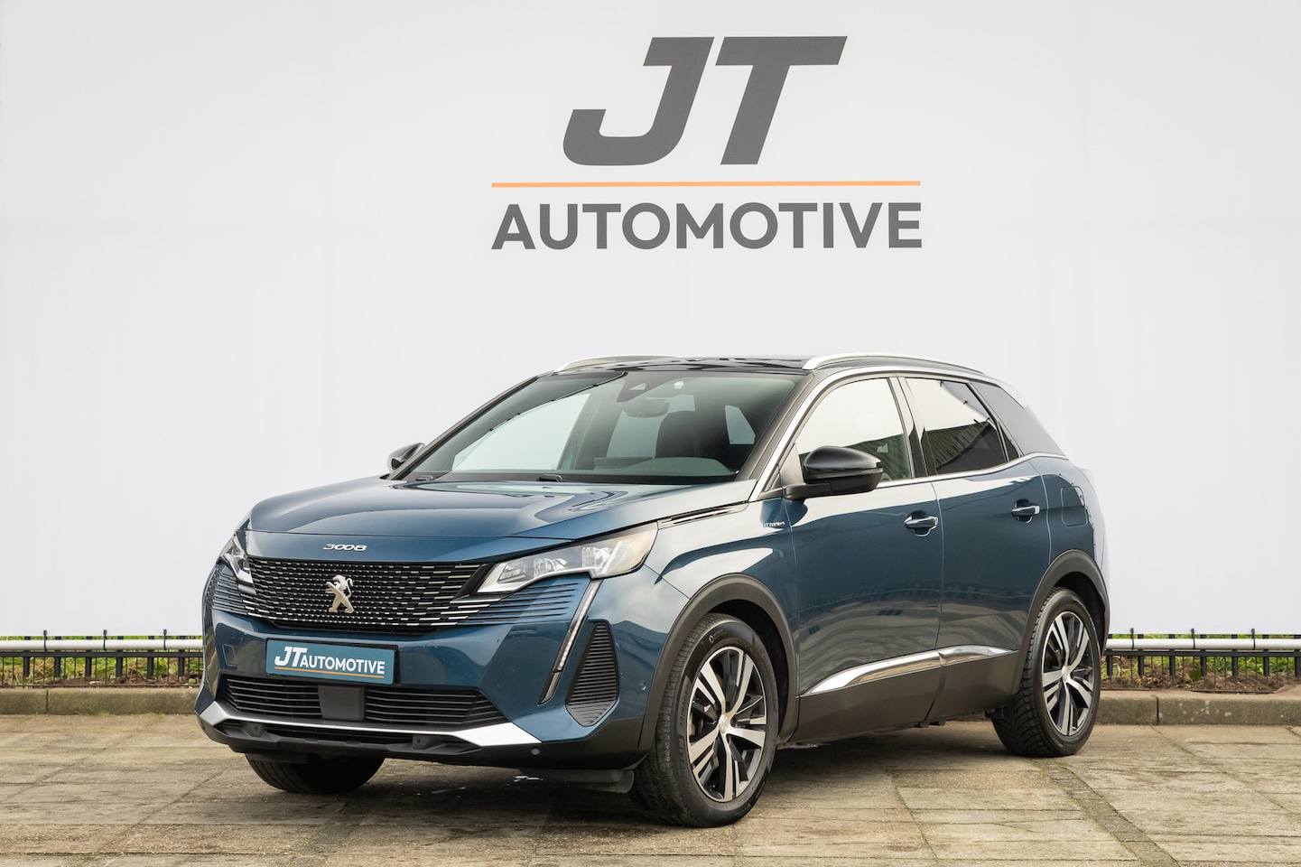 Peugeot 3008 - 1.6 HYbrid4 300 GT 1.6 HYbrid4 300 GT - AutoWereld.nl