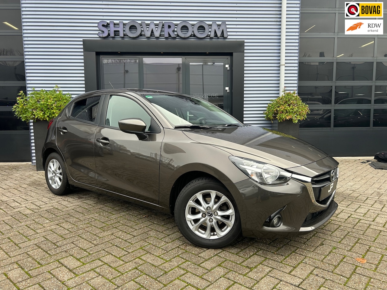 Mazda 2 - 1.5 Skyactiv-G Skylease+ Cruisecontrol|Trekhaak|Navi|stoelverwarming|PDC - AutoWereld.nl