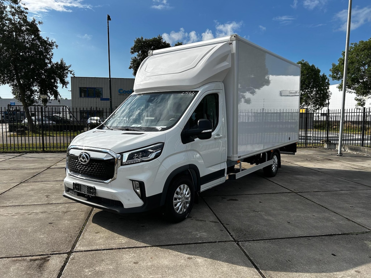 Maxus eDeliver 9 - L4 Citybox 65 kWh | Direct Leverbaar! | OP = OP | Openslaande Deuren | Eco Light Opbouw - AutoWereld.nl