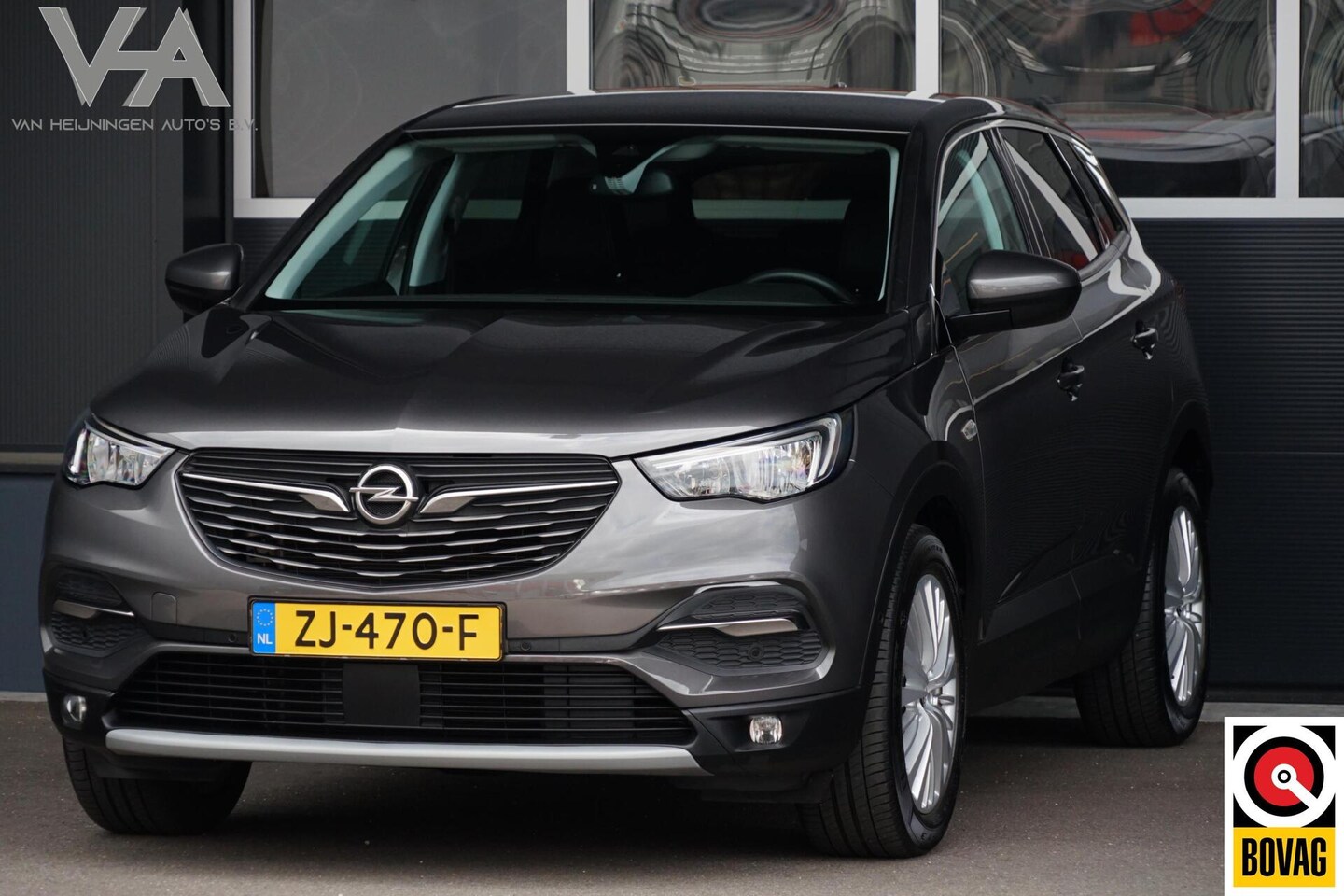 Opel Grandland X - 1.2 Turbo Innovation 1.2 Turbo Innovation, keyless, CarPlay, cam. - AutoWereld.nl