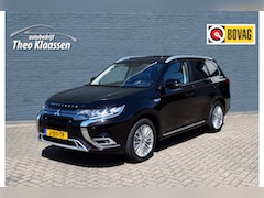 Mitsubishi Outlander - 2.4 PHEV Intense+ Trekhaak Leer / Alcantara Schuif-kanteldak