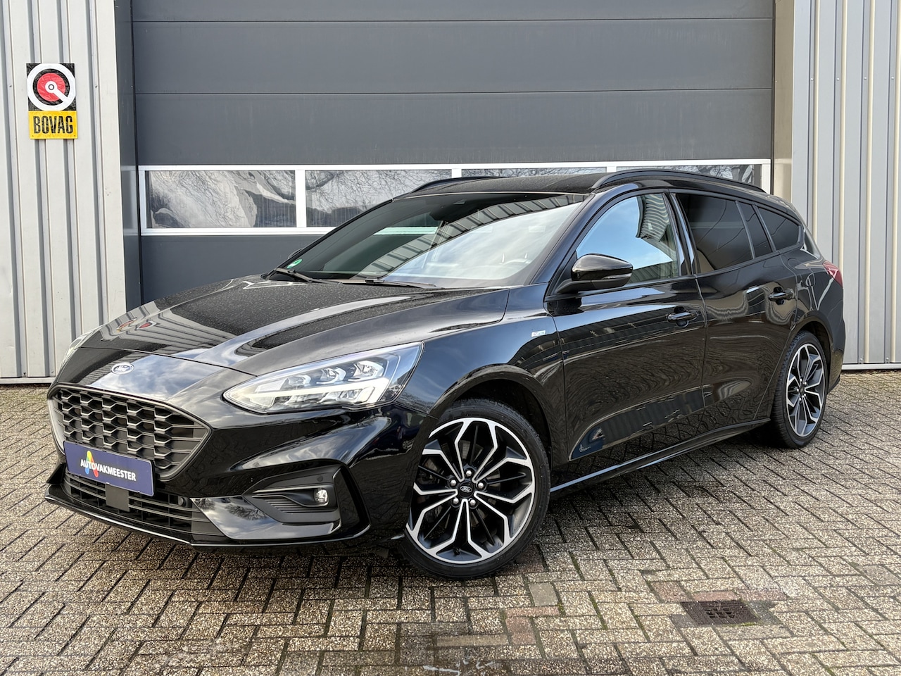Ford Focus Wagon - 1.5 EcoBoost ST Line Business | Navi | Camera | Carplay/Android | All Season | 18'' | LED - AutoWereld.nl