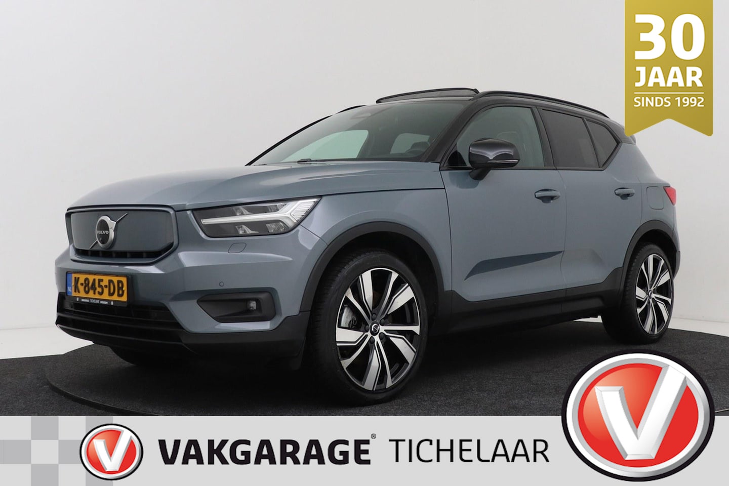 Volvo XC40 - Recharge P8 AWD R-Design | Panoramadak | Elek stoelverstelling | Adap Cruise | 360 camera - AutoWereld.nl