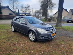 Opel Astra - 1.6 Edition