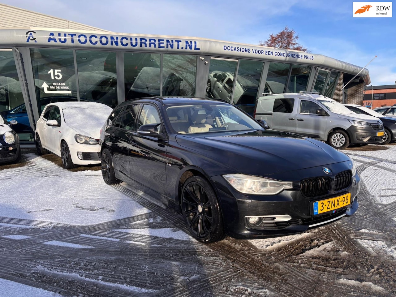BMW 3-serie Touring - 320i High Executive 320i High Executive, Automaat, Pano, Leder, Inruil mogelijk. - AutoWereld.nl