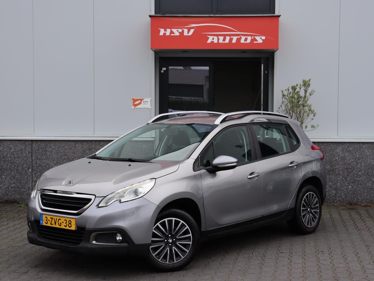 Peugeot 2008 - 1.2 PureTech Active navi LM airco org NL - AutoWereld.nl