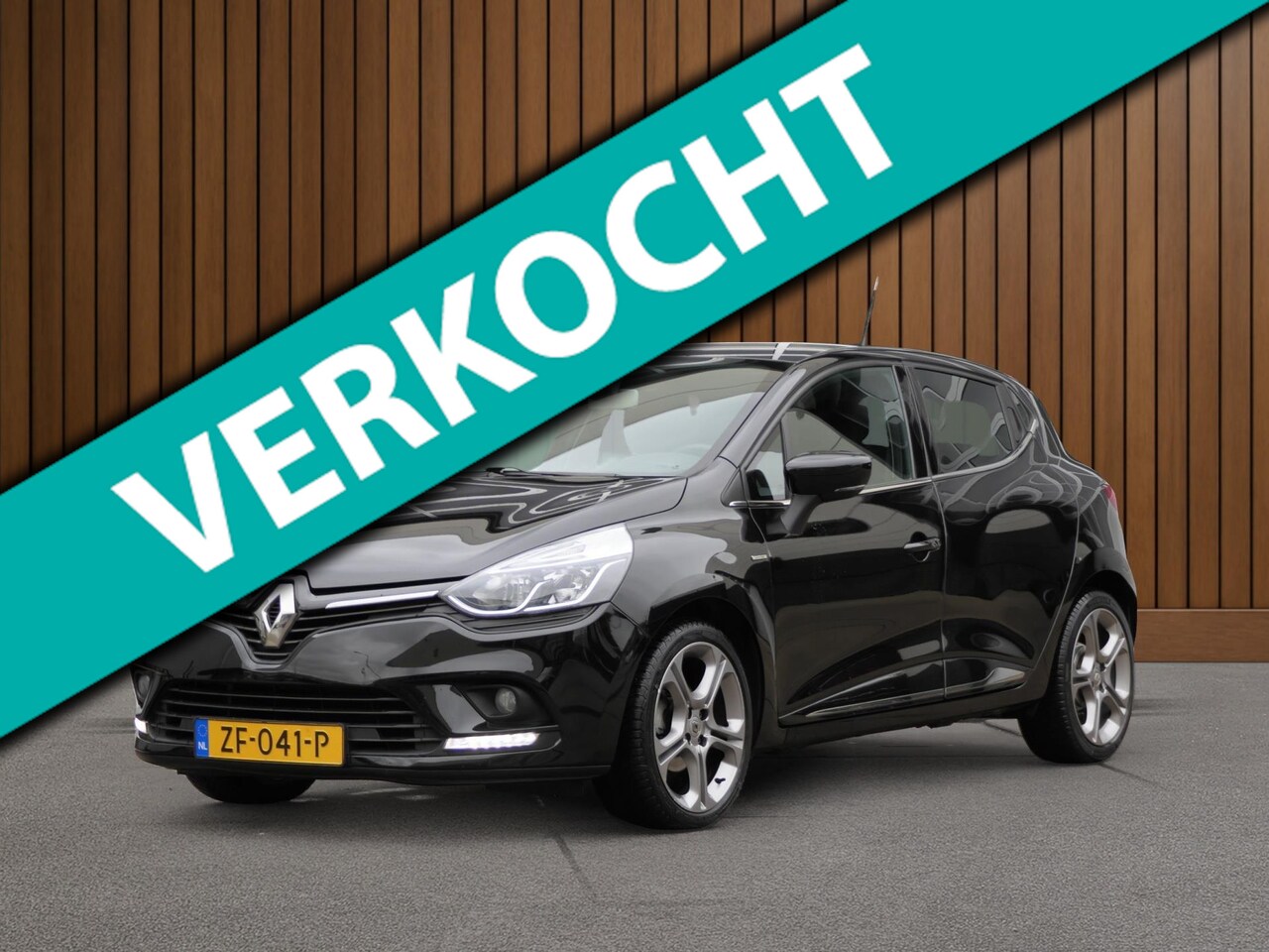 Renault Clio - 0.9 TCe Limited | Cruise | Navi | 17 Inch | Nette Staat - AutoWereld.nl