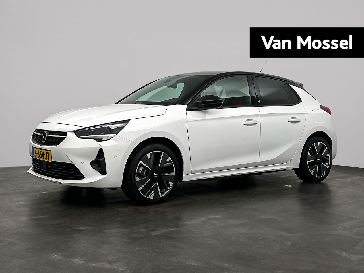 Opel Corsa-e - GS Line 50 kWh | NAV | Carplay | CAM | PDC | LMV | ECC | - AutoWereld.nl