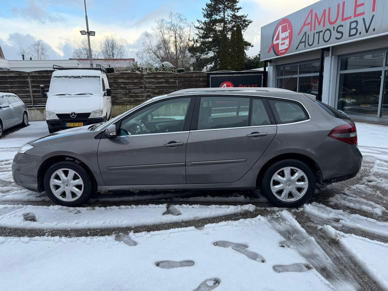 Renault Laguna Estate - 1.5DCi,E4,81kw,EXPR.4-2010: 2995,- - AutoWereld.nl