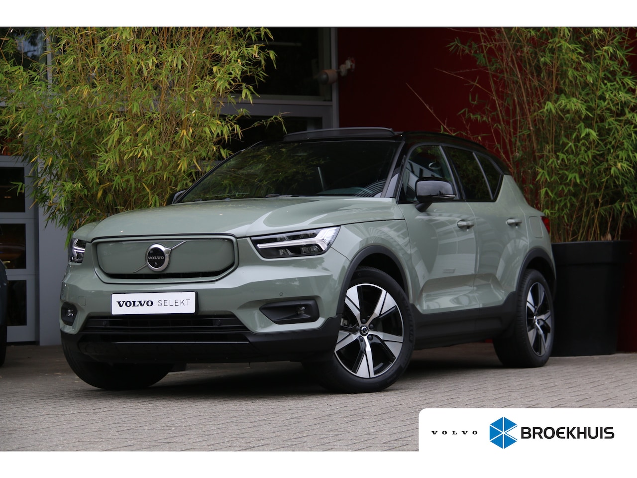 Volvo XC40 - Recharge P8 AWD R-Design | Panoramadak | Harman/Kardon | 360 Camera | Pilot Assist - AutoWereld.nl