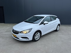 Opel Astra - 1.6 CDTI Business+ LED NAVI CRUISE AIRCO