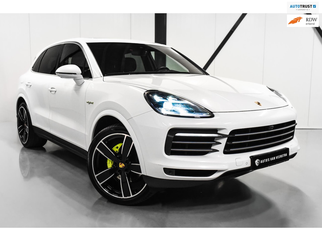 Porsche Cayenne - 3.0 E-Hybrid | 22" | PANO | BOSE | 1e Eigenaar | FULL! - AutoWereld.nl