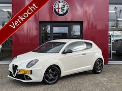 Alfa Romeo MiTo - TwinAir 105PK | 17" velgen | Carbon aankleding | parkeersensoren achter