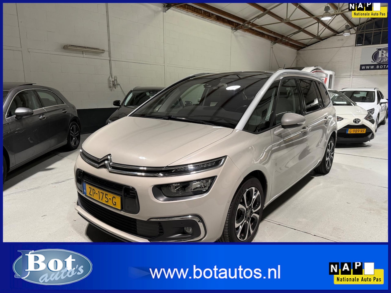 Citroën Grand C4 SpaceTourer - 1.2 PureTech Business / 7-PERSOONS / NAVIGATIE / TREKHAAK / CAMERA / NL AUTO/CRUISE & CLIM - AutoWereld.nl