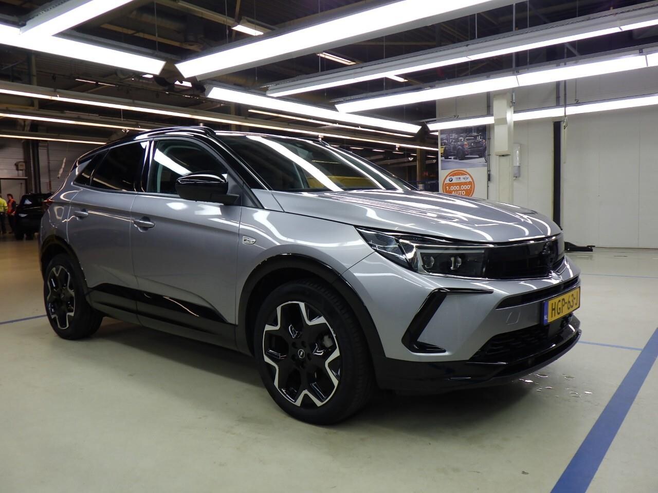 Opel Grandland - 1.2 Turbo Ultimate met Leer, Navi/Camera, LED, AGR, Elek.Klep - AutoWereld.nl