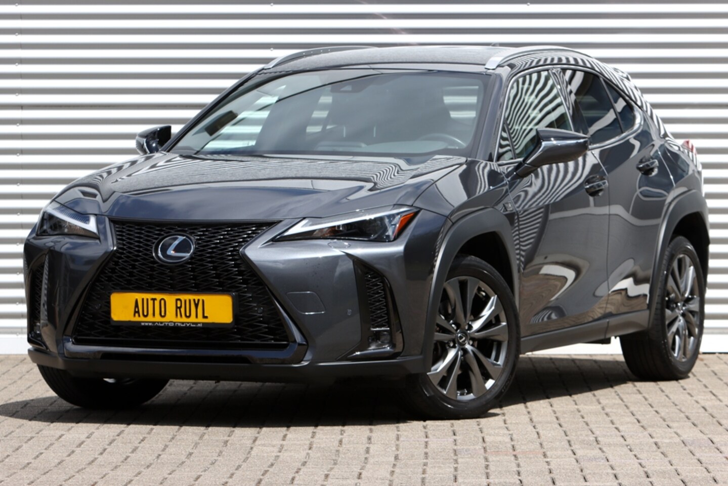 Lexus UX - 250h F Sport Design Leer / Navi / Carplay - AutoWereld.nl
