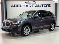 BMW X1 - SDrive18i Executive Automaat / Navigatie full map / Cruise control / Climate control / Par