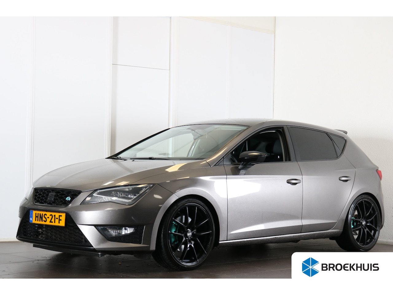 SEAT Leon - 1.8 TSI FR DSG | Airco (automatisch) | Bandenspanningscontrolesysteem | Buitenspiegels ver - AutoWereld.nl