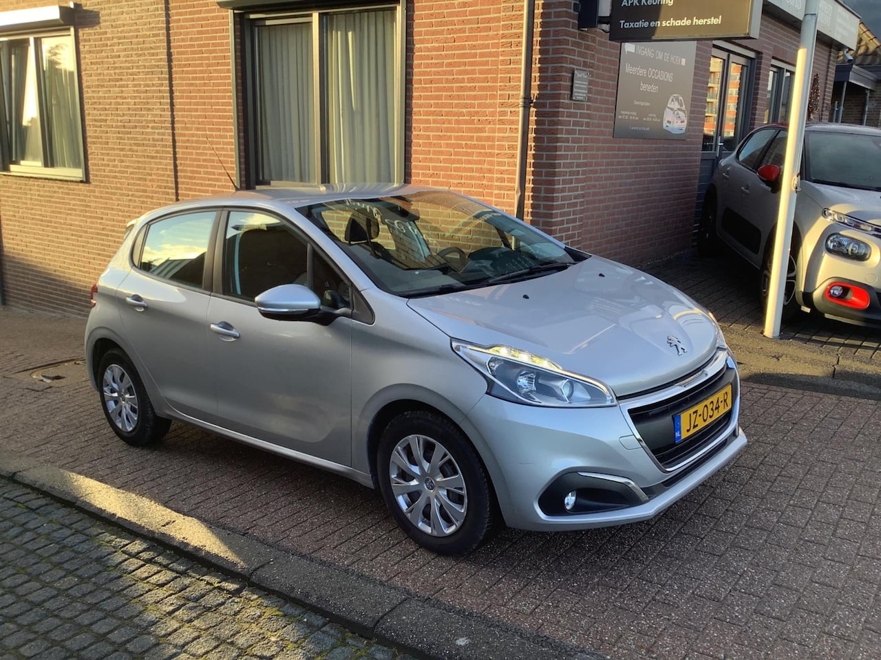 Peugeot 208 - 1.2 PureTech Blue Lion 1.2 PureTech Blue Lion - AutoWereld.nl
