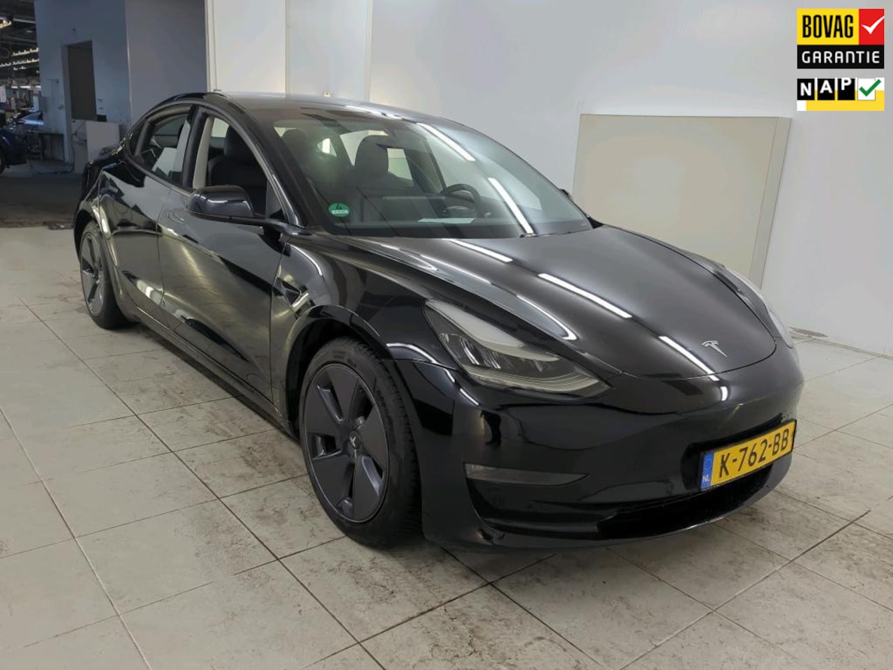 Tesla Model 3 - Long Range RWD Long Range AWD 75 kWh NWE MD/ WARMTEPOMP / DUBBEL GLAS - AutoWereld.nl